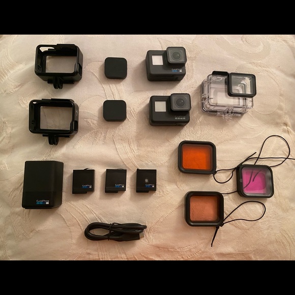Gopro Hero7 Black & Gopro Hero6 Black bundle (2 GoPro cameras included)